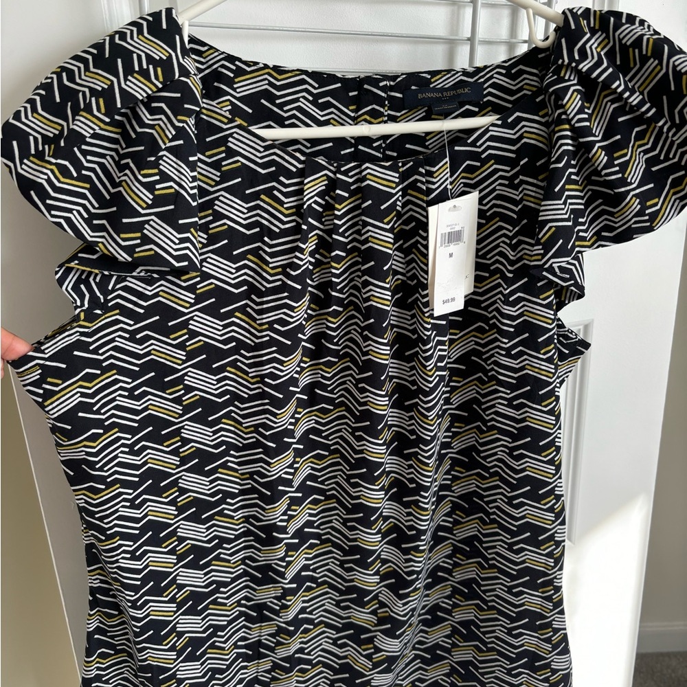 Banana Republic ruffled cap sleeve blouse, blue with white & gold lines